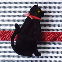 黒猫帯留（むこう向き）猫シルエット　正面