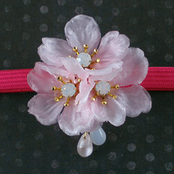 桜コサージュの帯留