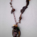 りすと烏瓜のネックレス