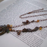 りすと烏瓜のネックレス