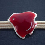 小さな千鳥帯留め赤　ちょっと難　難あり商品