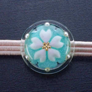 雪輪桜の帯留め緑　お色違い　試作品