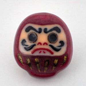 だるまさん帯留め色違い　白背景正面