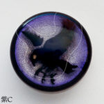 八咫烏の帯留め少々難 紫Cアップ