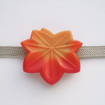 楓の帯留め大きいの少々難