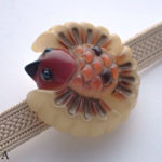 福良雀の帯留めお色違いA　アップ