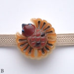 福良雀の帯留めお色違いB　正面